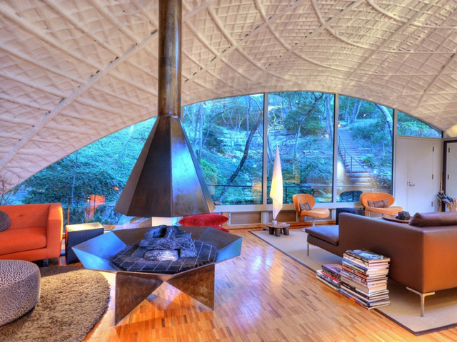 504 Spiller Fireplace