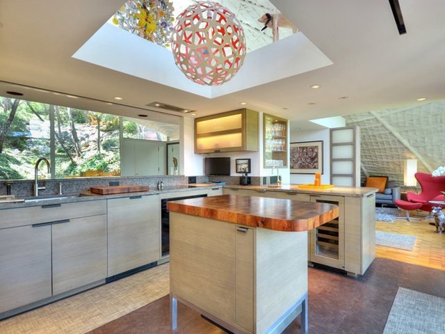 504 Spiller Kitchen 2