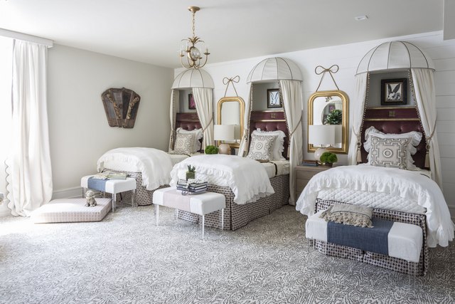 The Alice in Wonderland-themed bunkroom of the 2016 Hamptons Designer Showhouse in Sag Harbor, New York. Photos courtesy of Julie Dodson Interiors. 