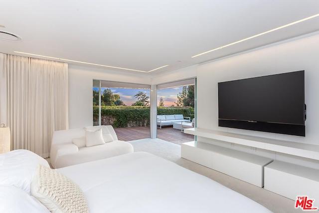 This image has an empty alt attribute; its file name is 7beb3122e52804d262bcabf13d3ebc87l-m2753249872od-w1024_h768.jpg