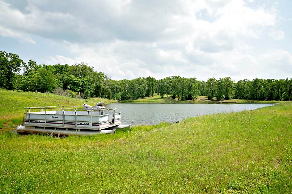 This image has an empty alt attribute; its file name is orig_boomver_1_94942-19.jpg