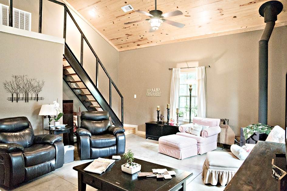 This image has an empty alt attribute; its file name is orig_boomver_1_94942-6.jpg