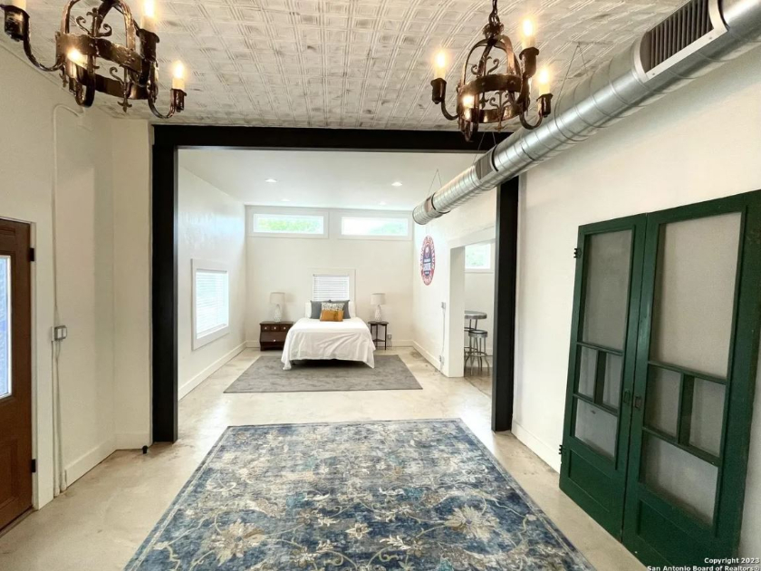 cool, Texas Hill Country, speakeasy